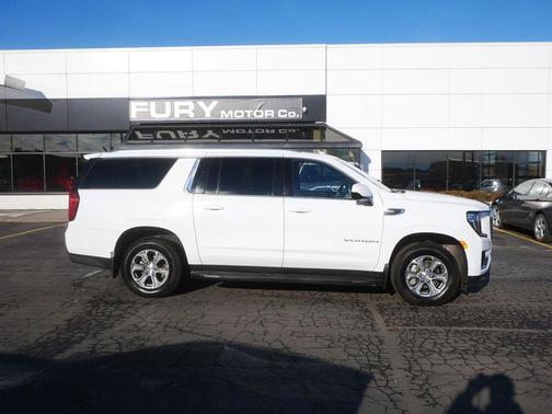 2024 GMC Yukon XL SLE