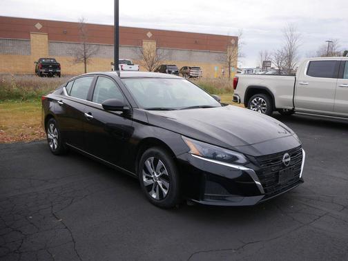 2024 Nissan Altima S FWD