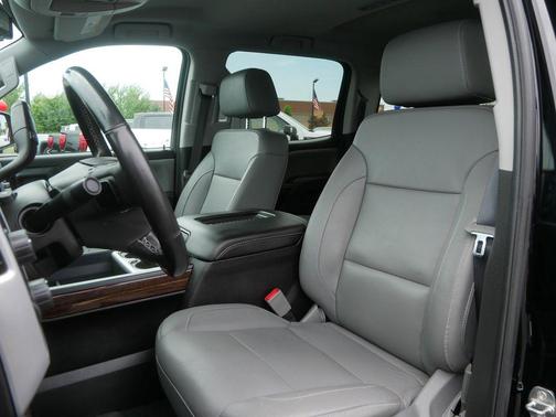 Onyx Black 2018 GMC Sierra 1500 SLT