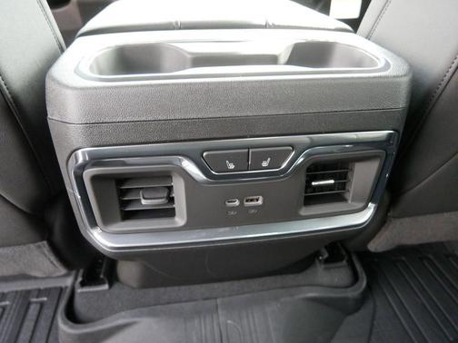 2026 GMC Sierra 3500 SLT