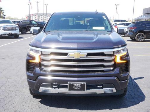 Dark Ash Metallic 2022 Chevrolet Silverado 1500 High Country