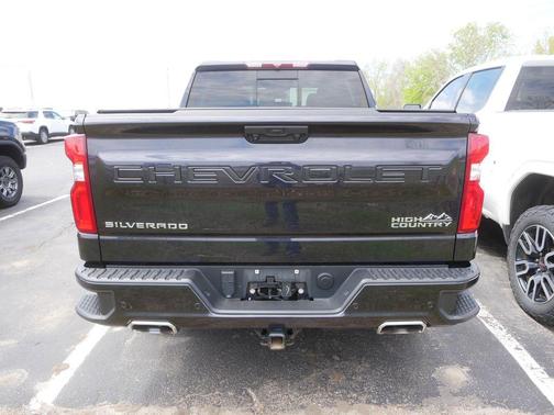 Dark Ash Metallic 2022 Chevrolet Silverado 1500 High Country
