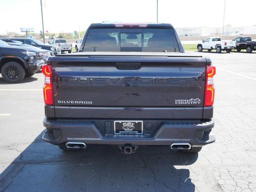 Dark Ash Metallic 2022 Chevrolet Silverado 1500 High Country
