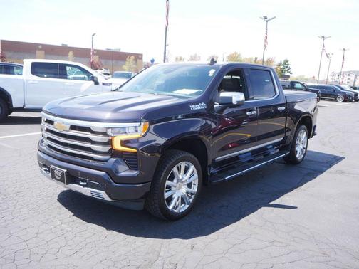 Dark Ash Metallic 2022 Chevrolet Silverado 1500 High Country