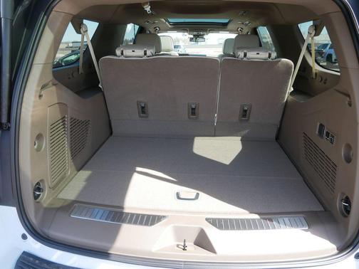Glacier White Tricoat 2026 GMC Yukon XL Denali