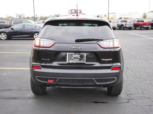 2022 Jeep Cherokee Trailhawk