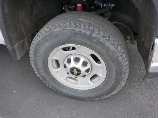 Summit White 2025 Chevrolet Silverado 2500 WT