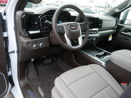 2026 GMC Sierra 3500 SLT