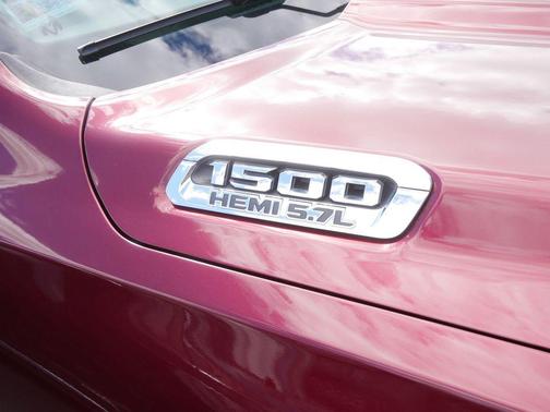 Delmonico Red Pearlcoat 2019 RAM 1500 Laramie