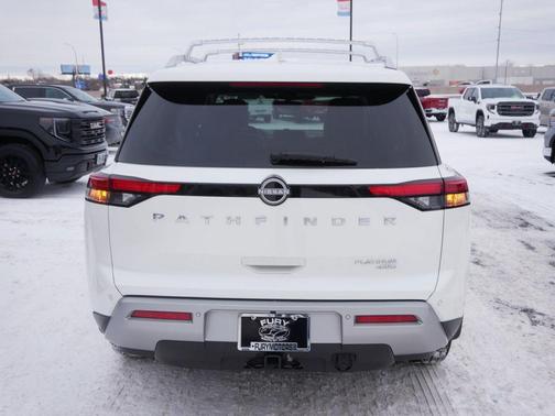 2024 Nissan Pathfinder Platinum 4WD