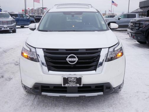 2024 Nissan Pathfinder Platinum 4WD