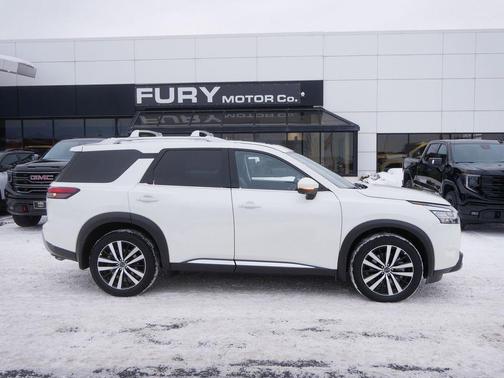 2024 Nissan Pathfinder Platinum 4WD