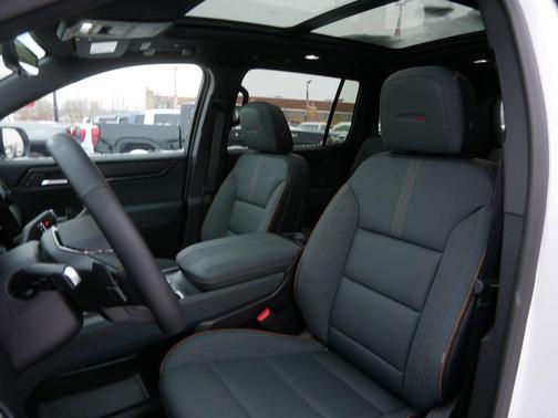 2026 GMC Acadia AT4 AWD