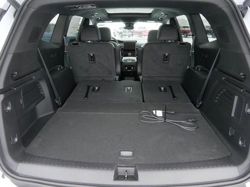 2026 GMC Acadia AT4 AWD