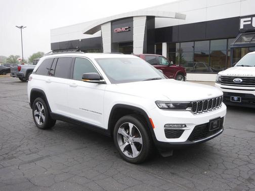 Bright White Clearcoat 2024 Jeep Grand Cherokee Limited