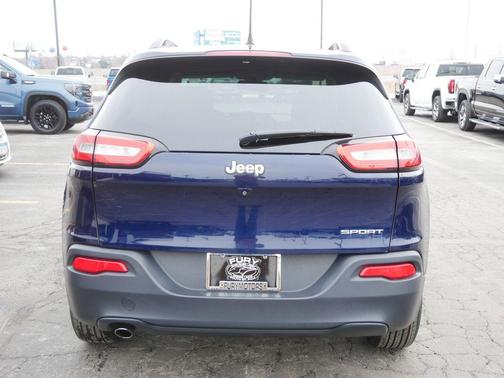 2016 Jeep Cherokee Sport