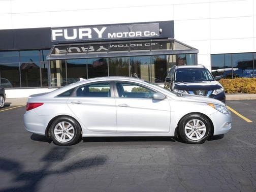 2013 Hyundai SONATA GLS