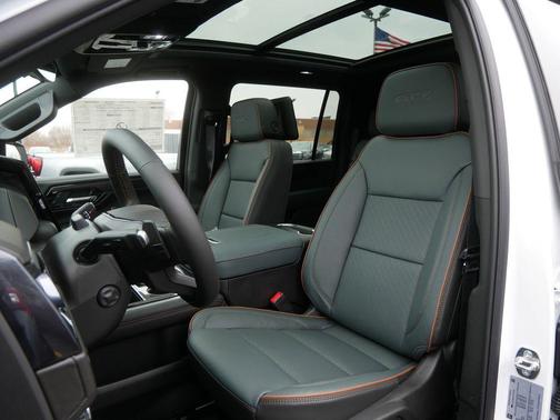 2026 GMC Yukon XL 4WD AT4