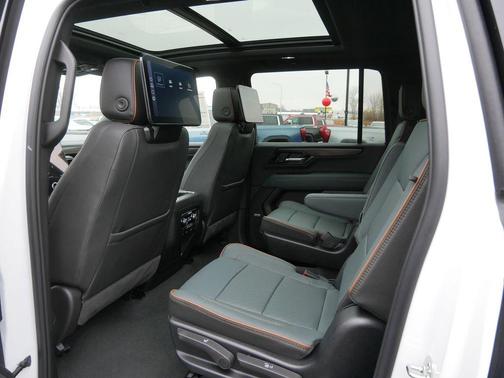 2026 GMC Yukon XL 4WD AT4