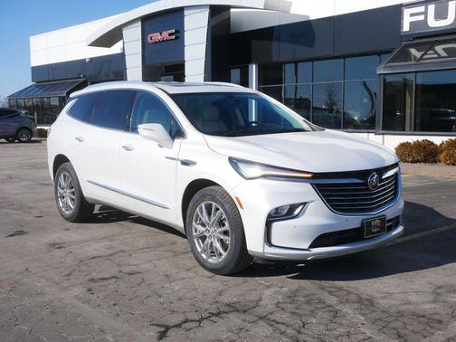 2023 Buick Enclave Essence AWD