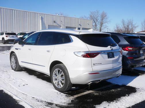 2023 Buick Enclave Essence AWD