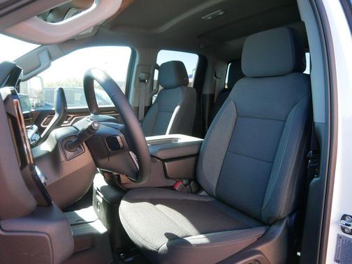 2026 GMC Sierra 3500 SLE