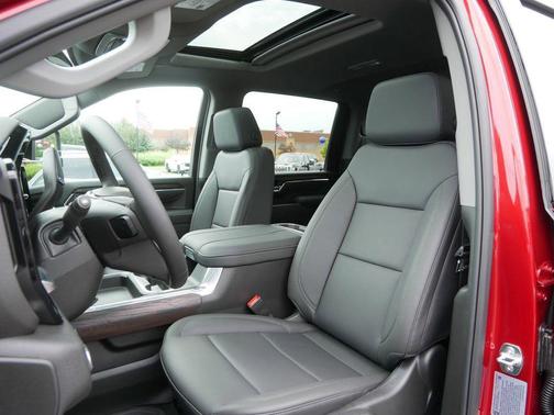 2025 GMC Sierra 3500 SLT