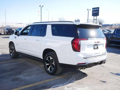 2025 GMC Yukon XL AT4 4WD