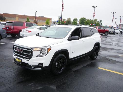 2024 GMC Terrain AWD AT4