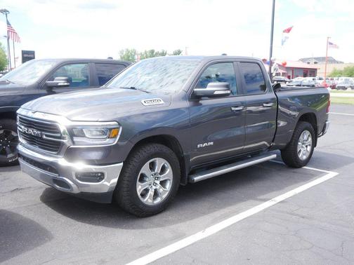 Granite Crystal Metallic Clearcoat 2019 RAM 1500 Big Horn