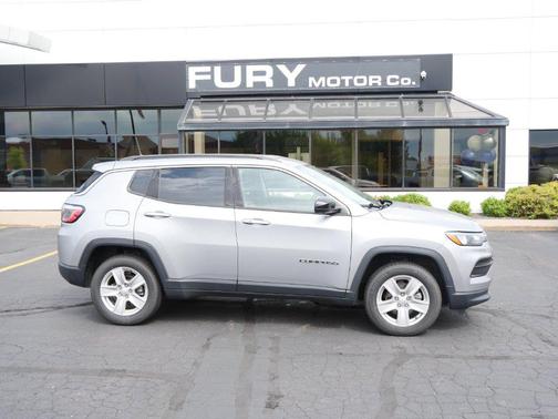 Billet Silver Metallic Clearcoat 2022 Jeep Compass Latitude