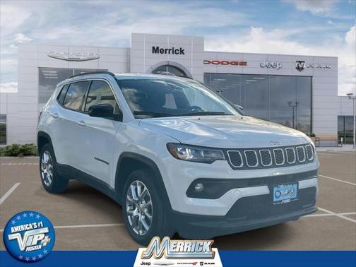 2024 Jeep Compass Latitude Lux FWD
