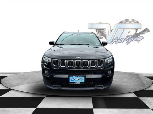 2024 Jeep Compass Latitude Lux FWD