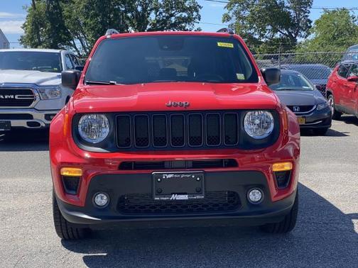 Photo 4 of 27 of 2021 Jeep Renegade Latitude