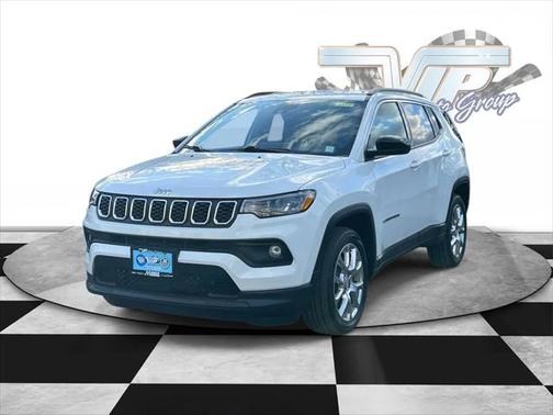 2024 Jeep Compass Latitude Lux FWD