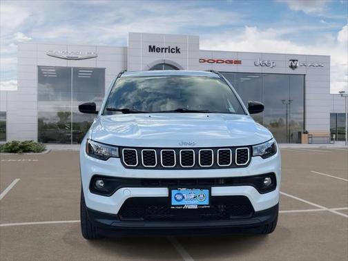 2024 Jeep Compass Latitude Lux FWD