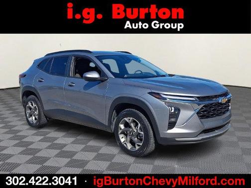 Sterling Gray Metallic 2025 Chevrolet Trax LT