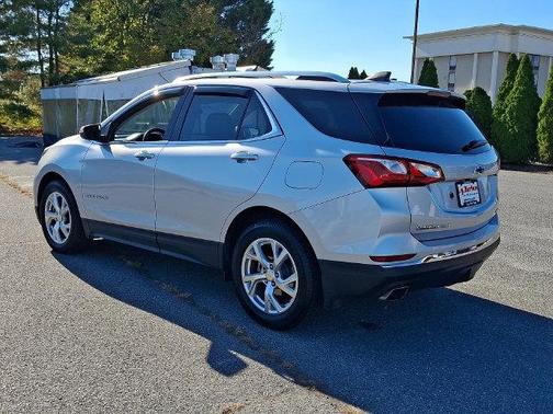 Silver Ice Metallic 2019 Chevrolet Equinox 2LT