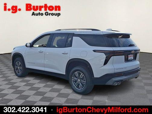 Summit White 2026 Chevrolet Traverse LT