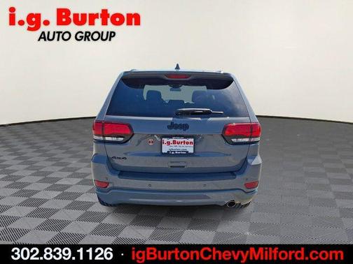 Sting Gray Clearcoat 2021 Jeep Grand Cherokee Laredo X
