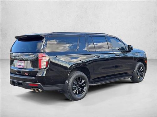 2022 Chevrolet Suburban RST