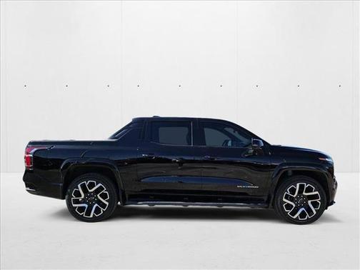 2024 Chevrolet Silverado EV RST