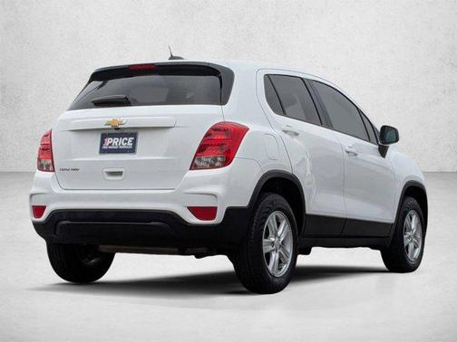 Summit White 2022 Chevrolet Trax LS