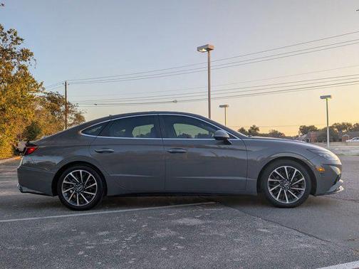 2020 Hyundai SONATA Limited
