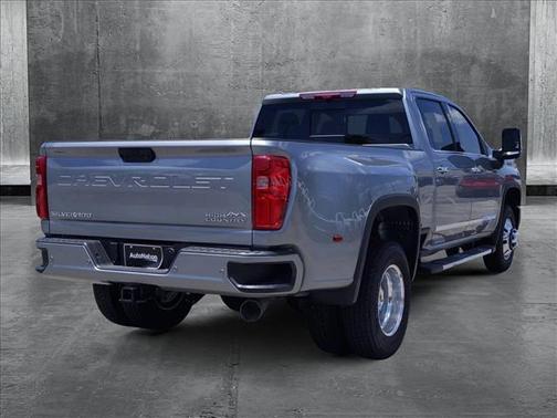 2025 Chevrolet Silverado 3500 High Country