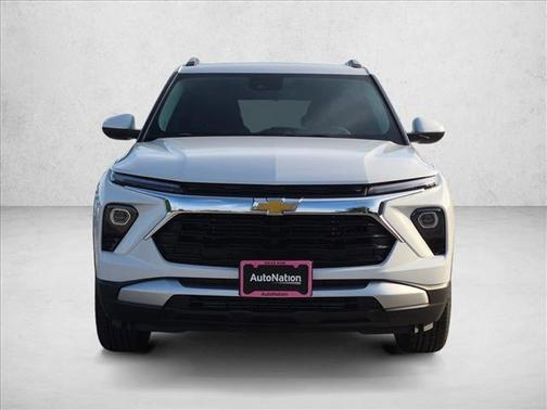 Summit White 2026 Chevrolet Trailblazer LT