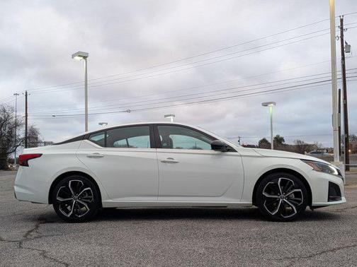 2024 Nissan Altima SR FWD