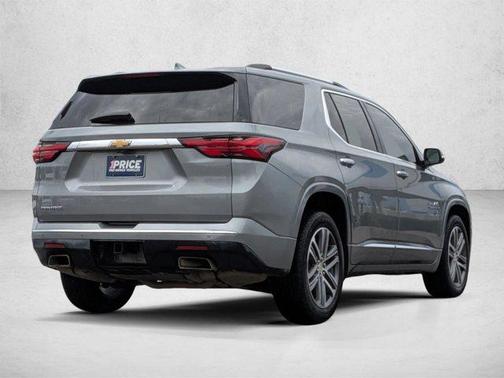 Sterling Gray Metallic 2023 Chevrolet Traverse High Country