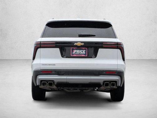 Summit White 2026 Chevrolet Traverse LT