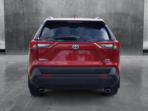 2021 Toyota RAV4 Hybrid XLE Premium